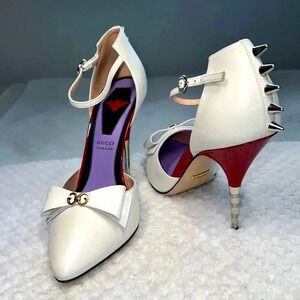 Gucci White Leather Pointed-Toe Ankle-Strap Heels with Bow